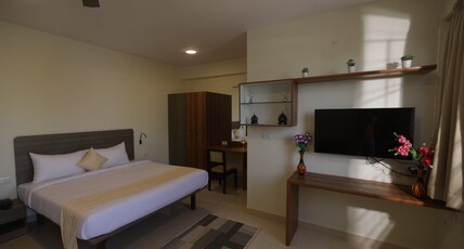 BLU THE HOTEL - Manyata Tech Park Room Type - Executive Room with Balcony