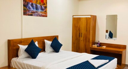 The Golden Iris Inn Room Type - Deluxe Room with Balcony ( No View )