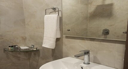 Hotel Amarvilas Room Type - Super deluxe room