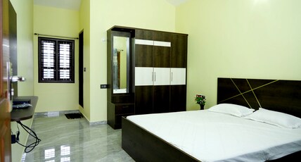 Kotibetta Homestay Room Type - Premium Bedroom with Mountain View-4