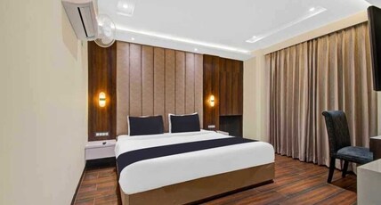 Hotel City Crown - MI Road Jaipur City Center Room Type - Deluxe room