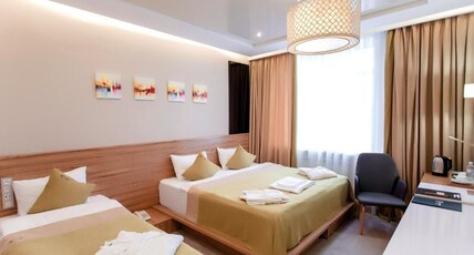 Mildom Premium Hotel Room Type - Family Room (Triple)