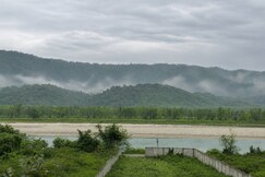 Elysium : The Himalayan & Ganges View Yoga Retreat