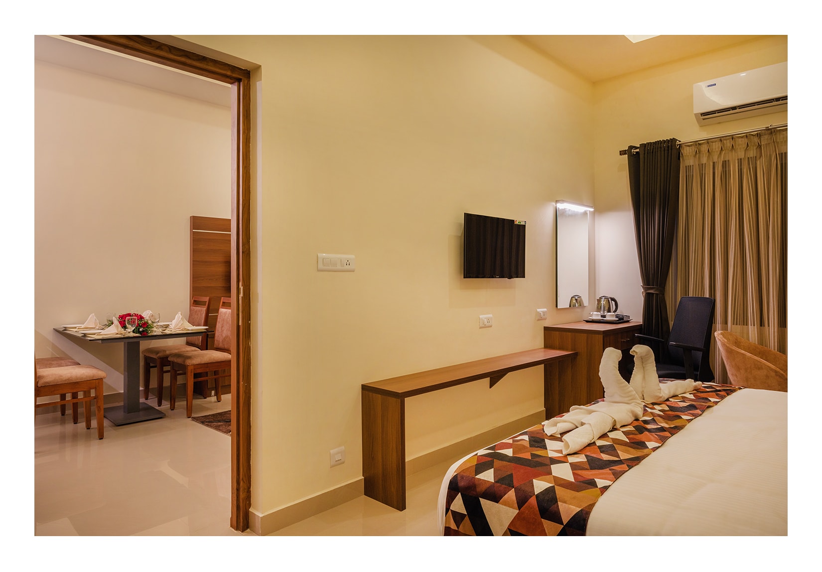 L E SANARA RESIDENCY - Tap to explore photos