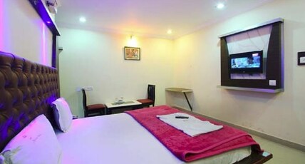 HOTEL GOLDEN MERIDIAN Room Type - Standard AC Room