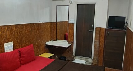 Meena Guest House Room Type - Standard Room With AC