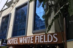 Hotel White Fields By Spring Leaf
