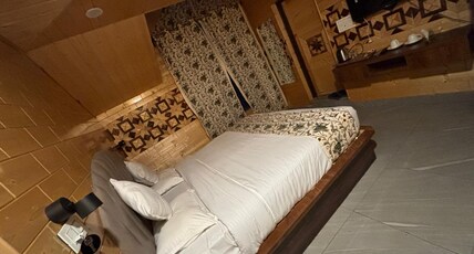 The Pine Heaven Room Type - Deluxe Room with King Bed