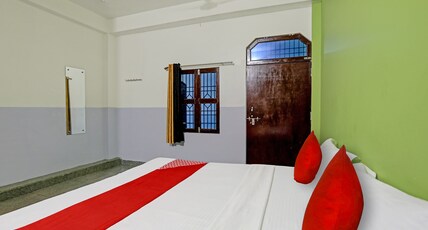 Hotel O NURSING FARM Mahrawal Room Type - Classic