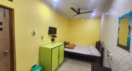 Sonali Guest House Room Type - Deluxe Non Ac Room with Free Wifi