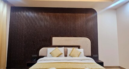 SHYAM PALACE INN Room Type - Premium Room