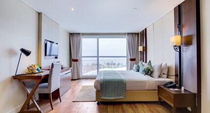 Regenta Resort & Spa Mashobra Shimla Room Type - Family Room With Valley View and Balcony
