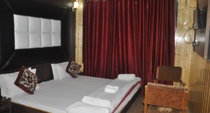 Hotel azad Room Type - Deluxe Room MMT Special