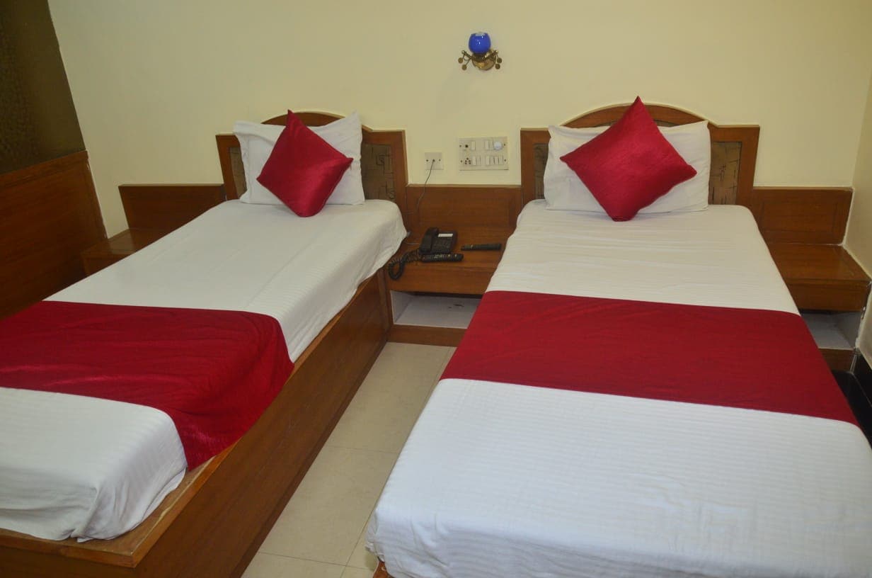 Poonam Hotel - Tap to explore photos