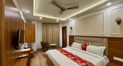 Hotel G R Residency | 2 Min Walk to Golden Temple Room Type - Newly build Premium Room
