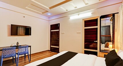 Collection O Q Suites Madhapur Room Type - Classic