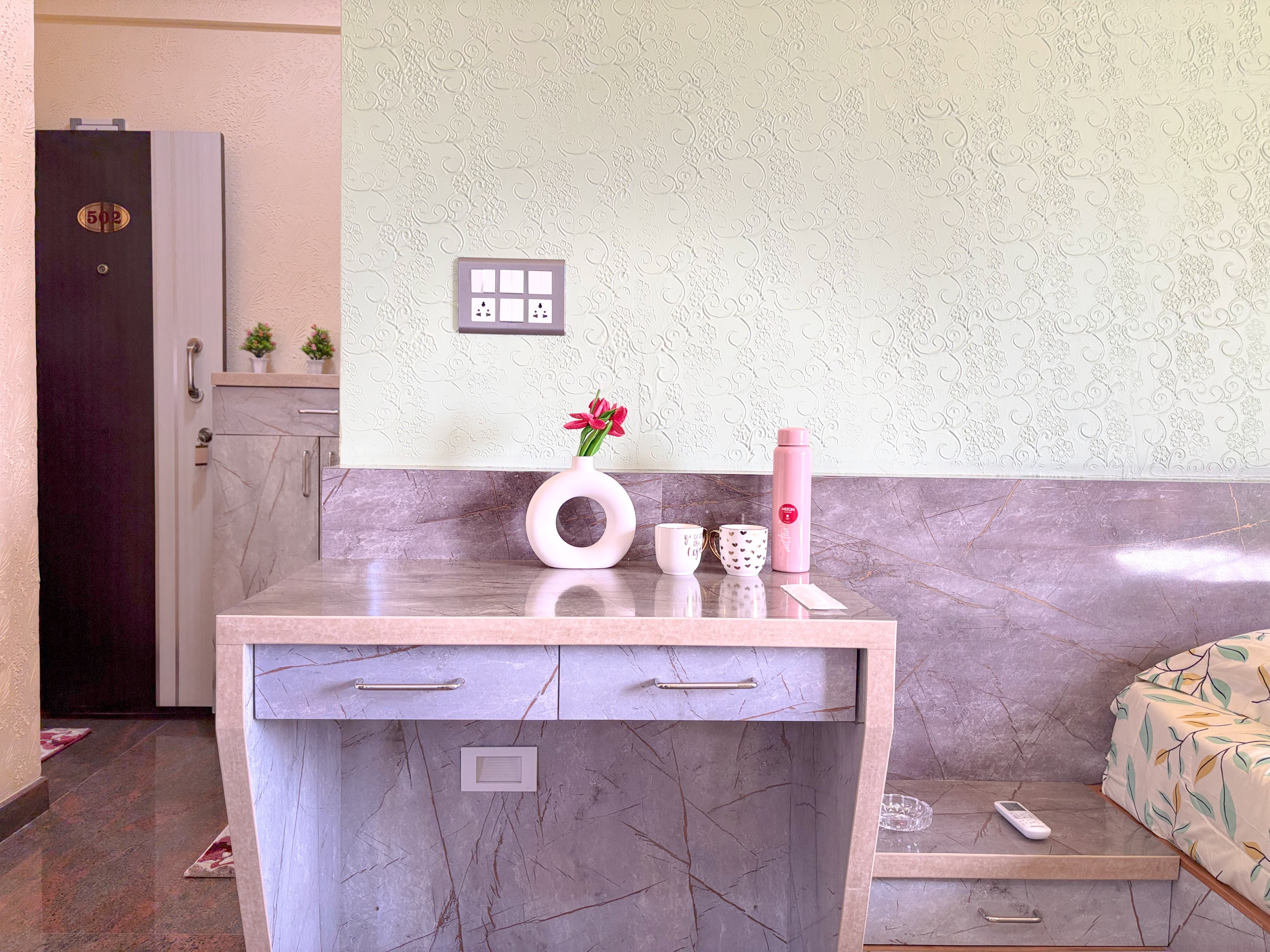 Visla Stay - Tap to explore photos