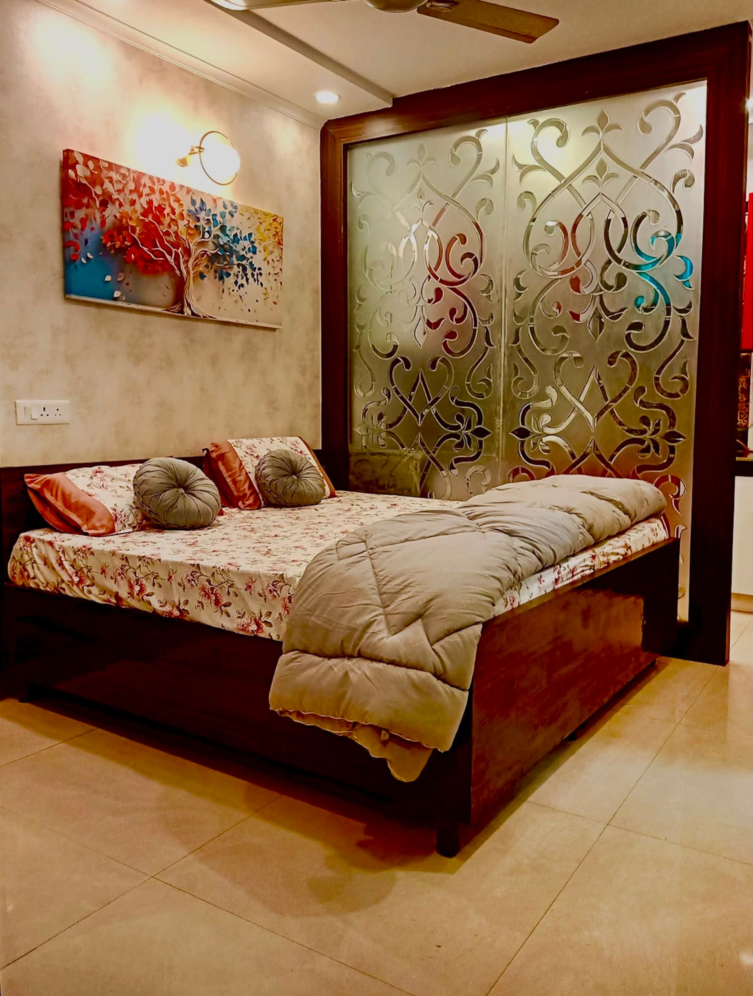 Lutyens Imperial Heritage Spacious Apt JorBagh - Tap to explore photos