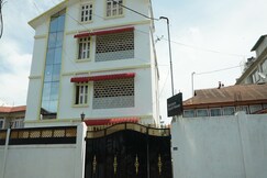 Sanctum Guest House | Rooms & Caretaker