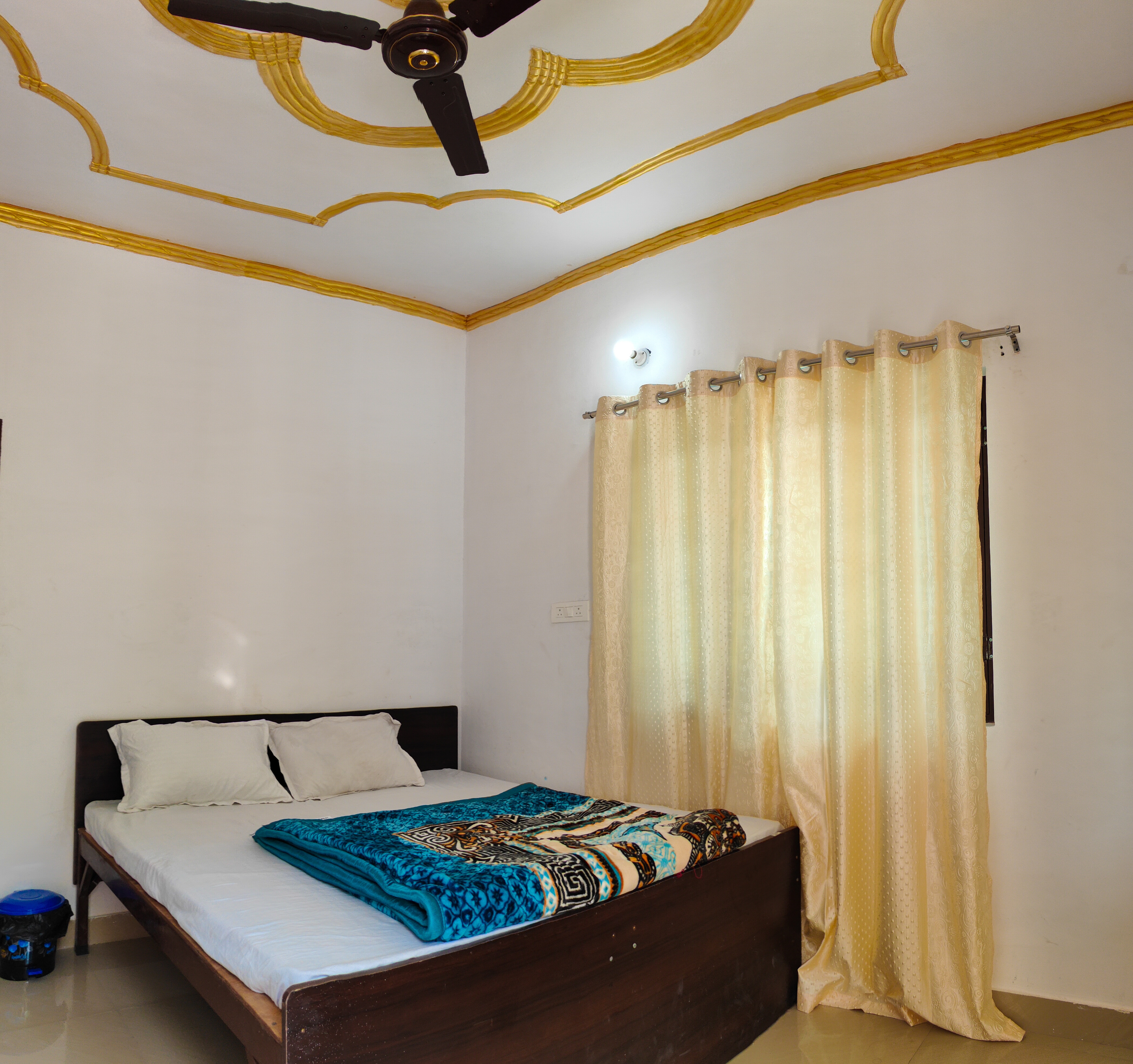The Omkareshwar Inn, Kedarnath - Tap to explore photos
