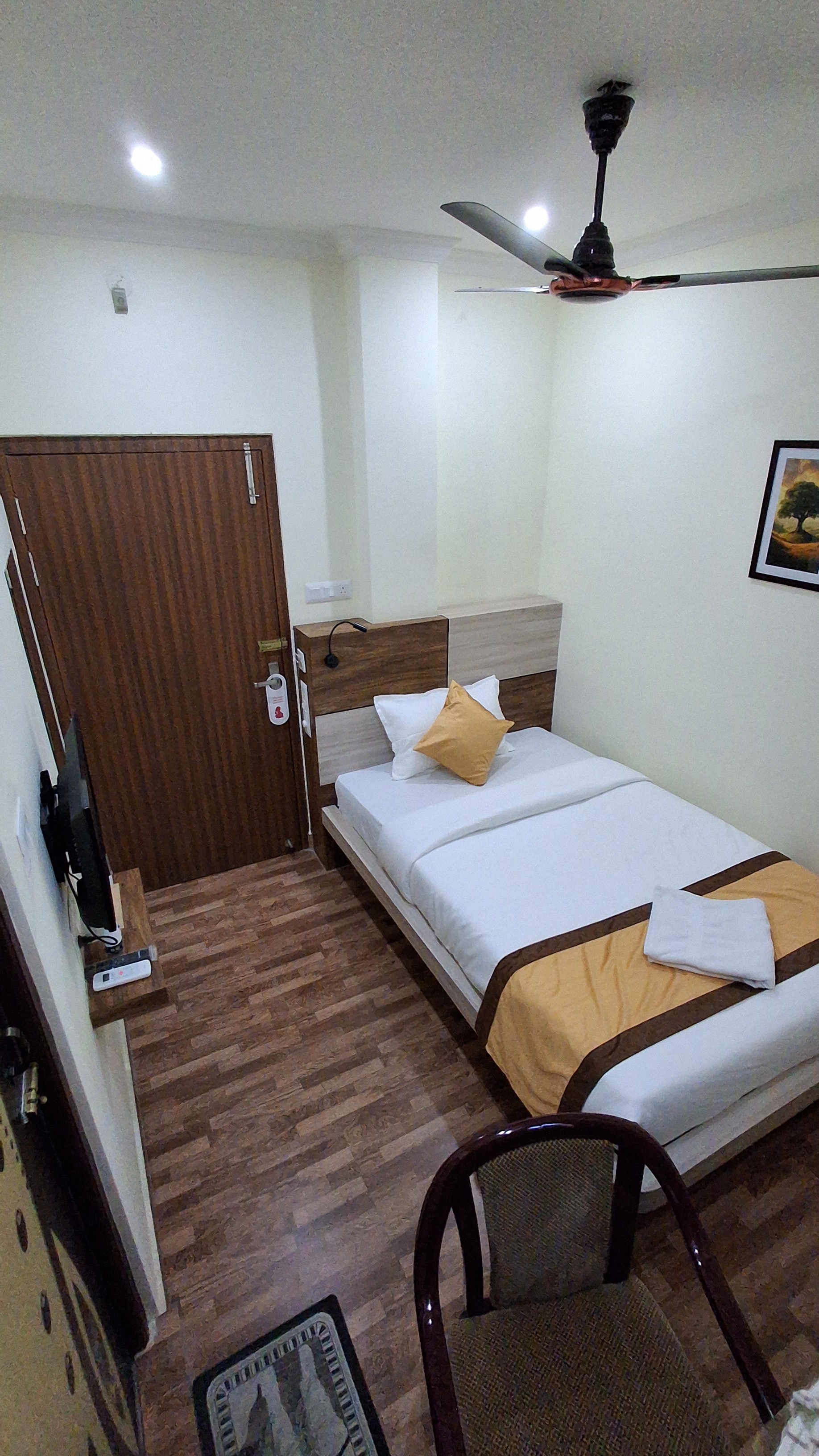 White Dove Luxurious BoutiqueHotel" ( 10 minute drive from new airport terminal) - Tap to explore photos