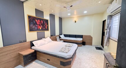 Trinetr Yatri Niwas Room Type - Family Room with Balcony