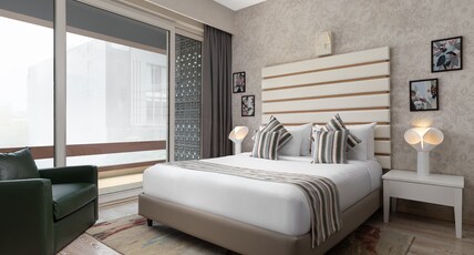 The Atara Near Golf Course Road Room Type - Suite Room