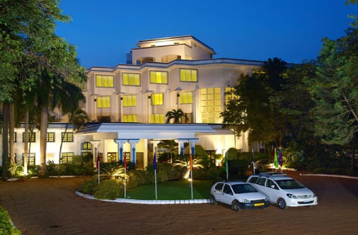 Sangam Hotel - Tap to explore photos