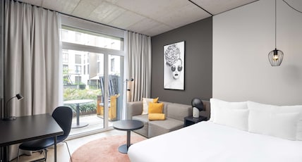 Radisson Hotel & Suites Zurich Room Type - Studio Suite with Terrace Radisson Hotel & Suites Zurich Room Type - Studio Suite with Terrace
