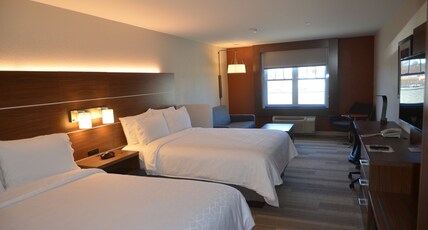 Holiday Inn Express Hotel & Suites Rochester Room Type - 2 Queen Suite