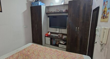 A quiet room to relax stay or fun Room Type - Bedroom/Living Room