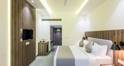 Enrise By Sayaji Bareilly Room Type - Superior King Room
