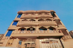 Hotel O Primrose Hotel's Near Noida Sector 76 Metro Station