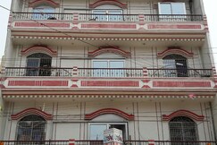 HOTEL UTSAV & MARRIAGE HALL