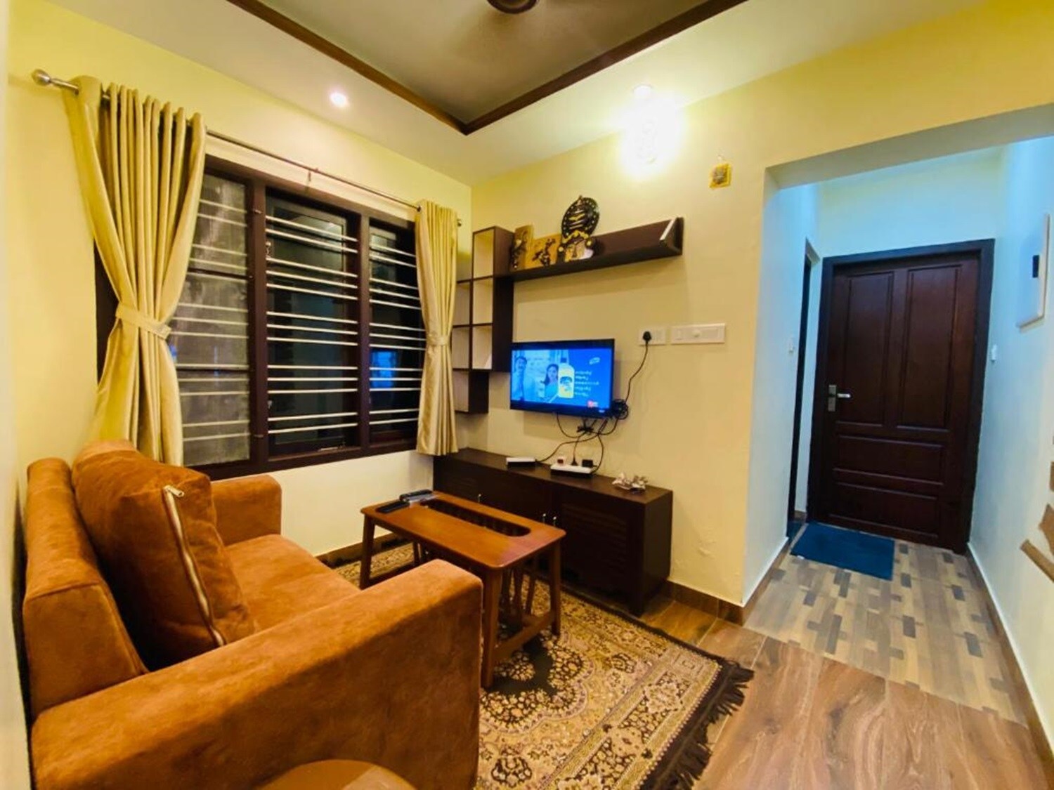 AL-Kabeer Sleep In Suite - Tap to explore photos