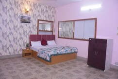 Shubh Kashi Home Stay | 5BHK Apartment