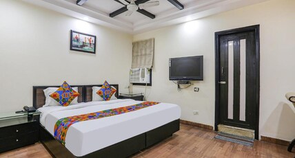 FabHotel Blue Moon Home Stay Room Type - Deluxe Room