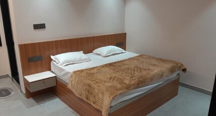 Sri Vibhu Elite Room Type - Standard Room
