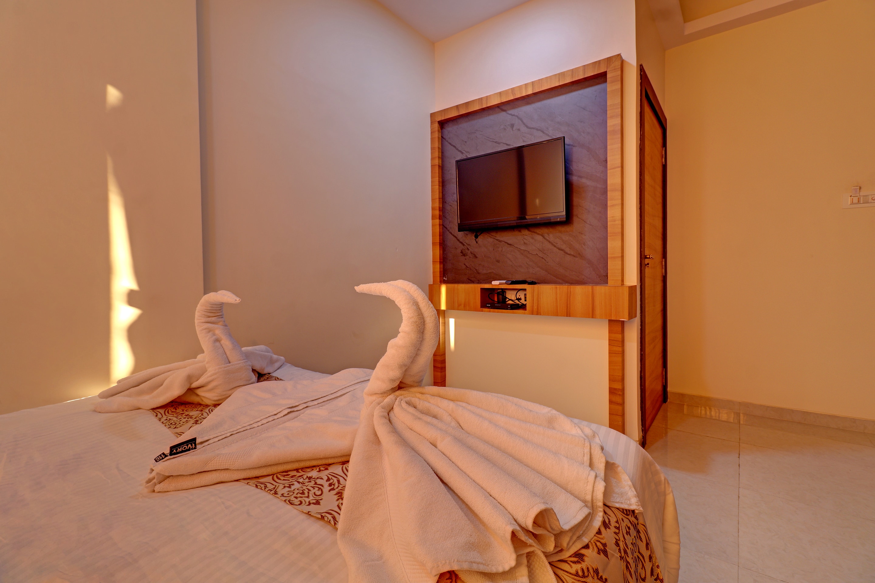 Ivory Suites - Tap to explore photos