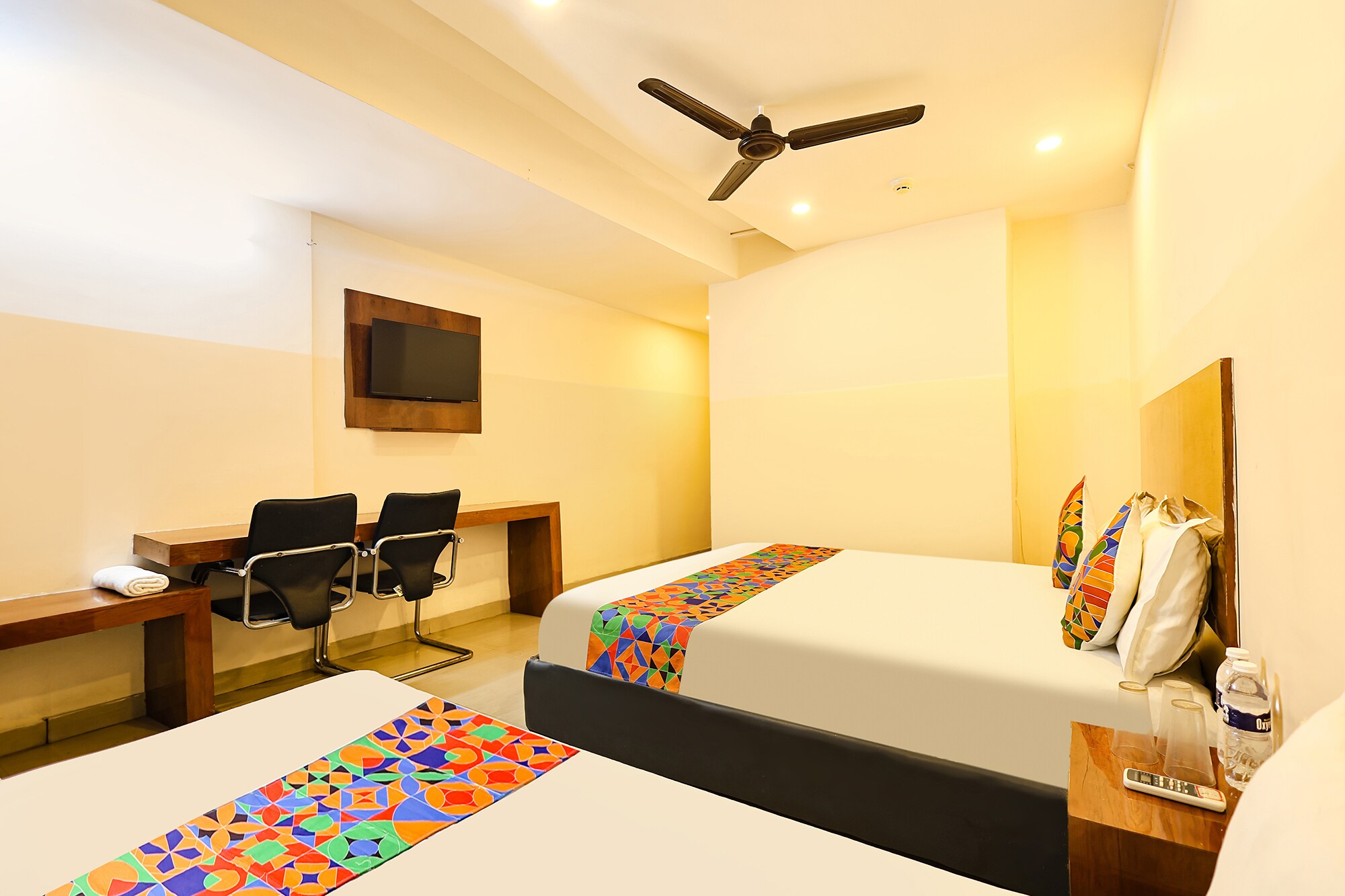 FabHotel Sashi Paradise - Tap to explore photos
