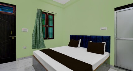 SPOT ON Hotel The Baithak & Restaurant Room Type - Classic