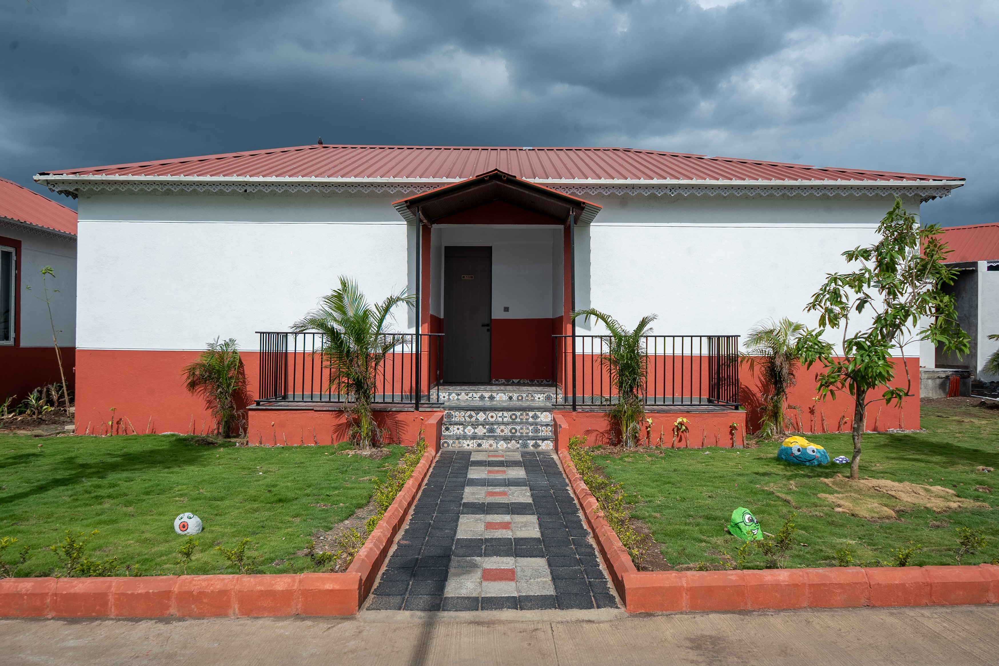 Chitras City Side Resort - Tap to explore photos