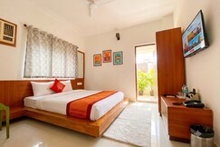 Lake Land Guest House | Rooms & Caretaker