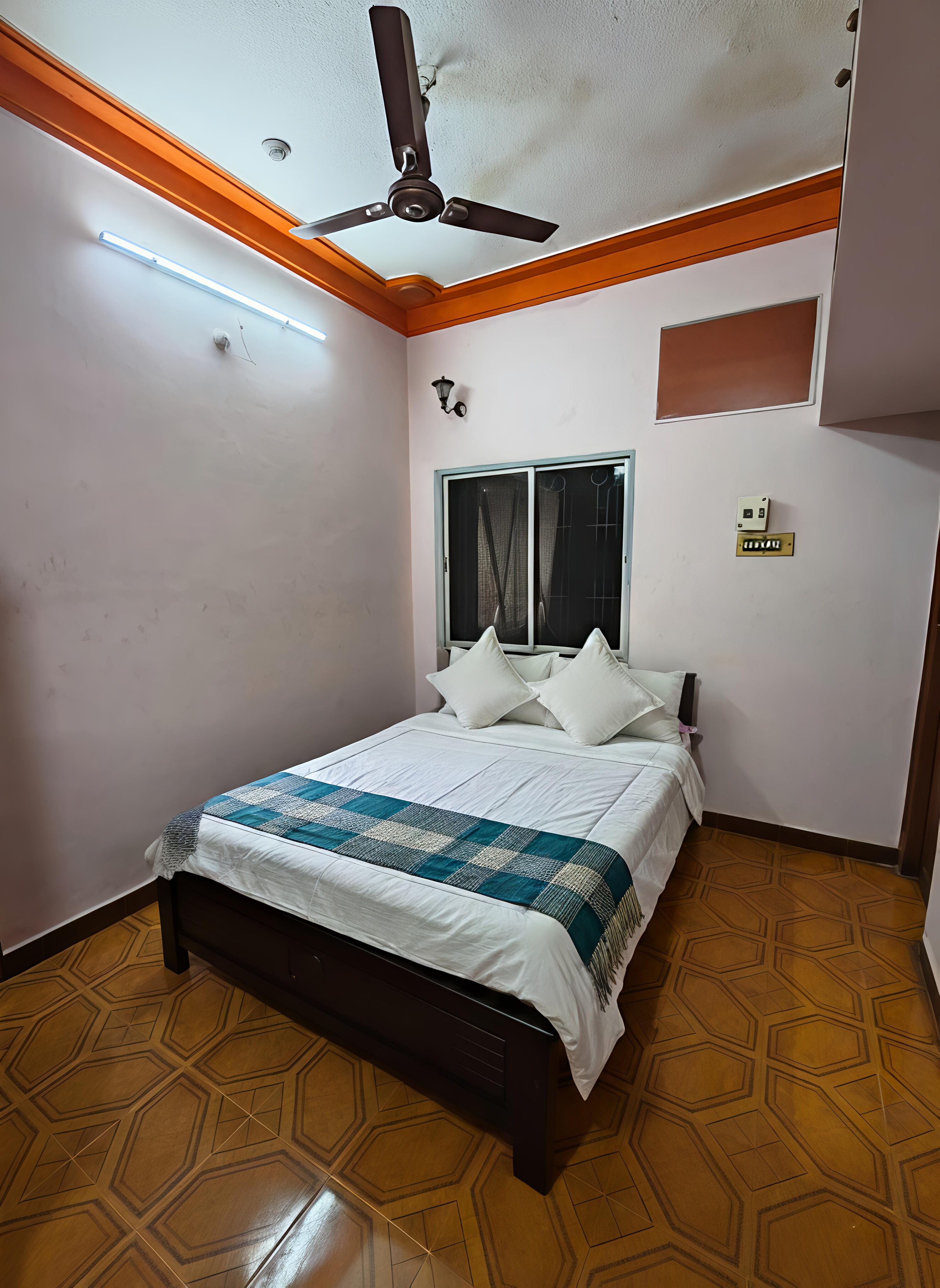 Narpavi HomeStay - Tap to explore photos