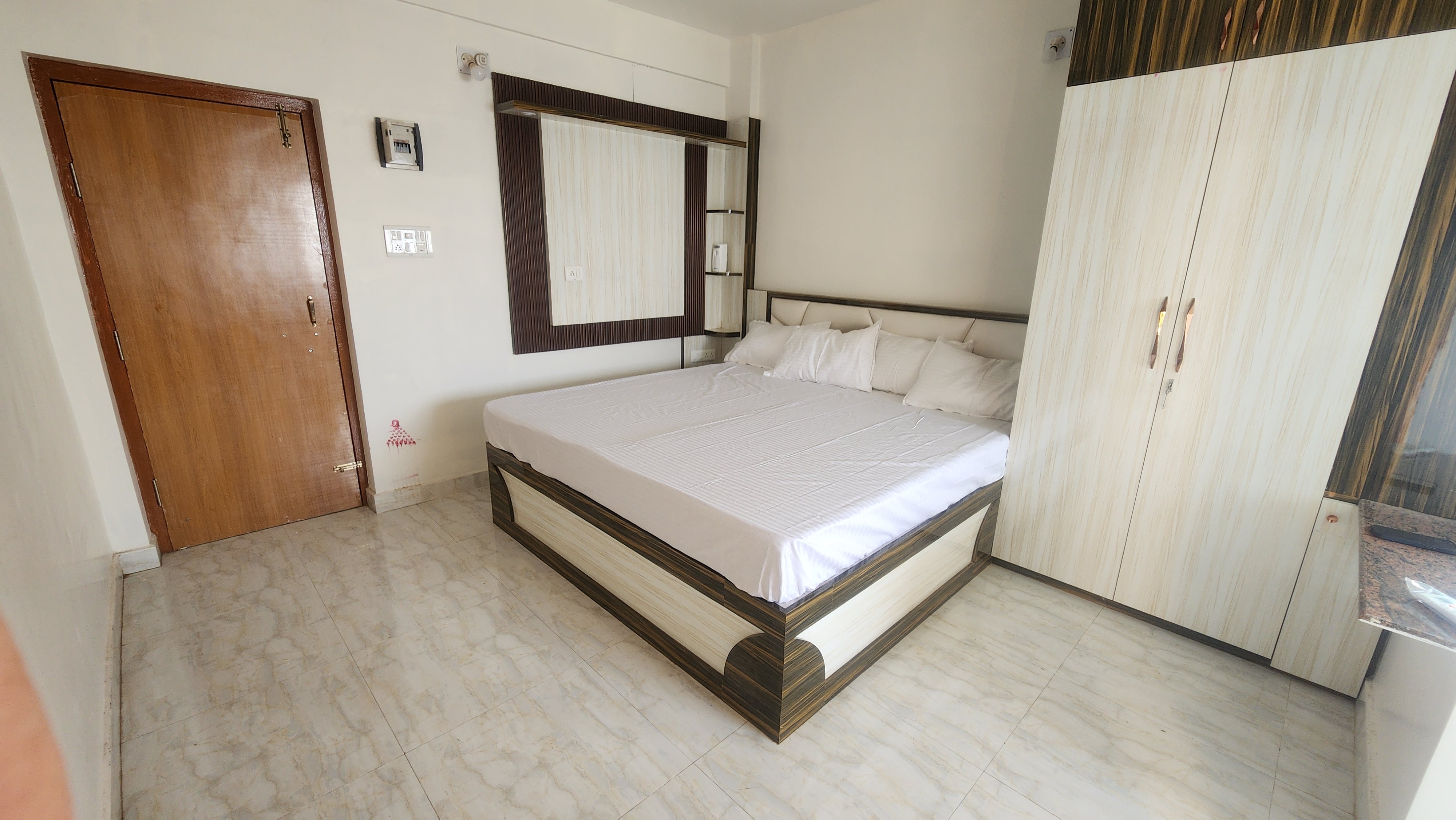 Gokul Homestay - Tap to explore photos