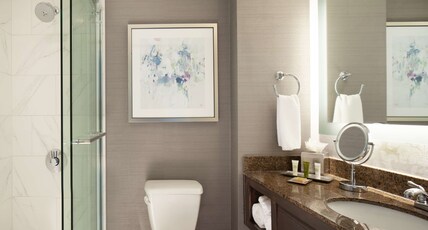 Hilton Atlanta Marietta Hotel & Conference Center Room Type - 1 KING BED PURE WELLNESS