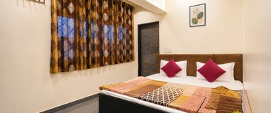 SHRI RADHEY KRISHNA PAYING GUEST HOUSE