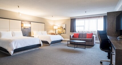 Crowne Plaza Moncton-Downtown, an IHG Hotel Room Type - Family Suite Sofa Bed