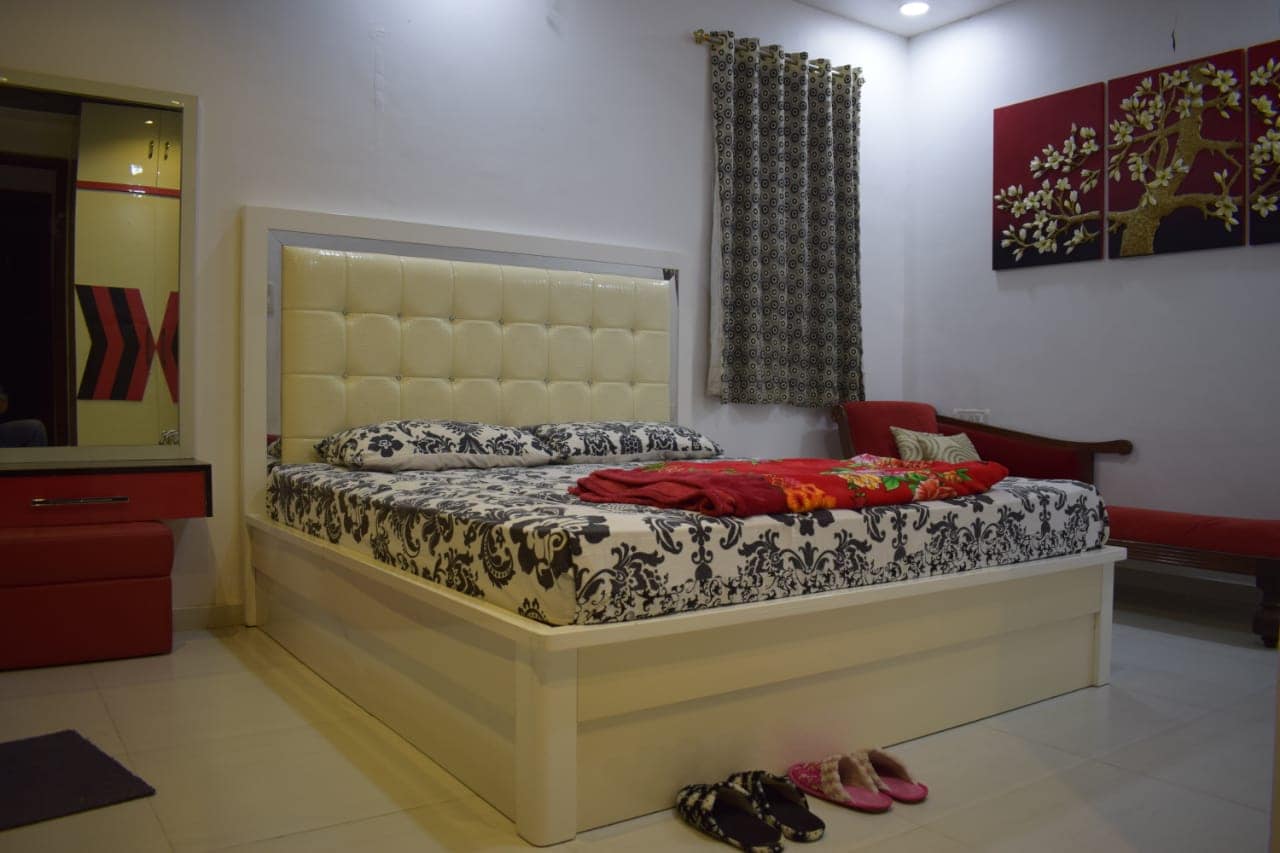 Famous Villa - 3 BHK AC Bungalow with Private Pool - Tap to explore photos