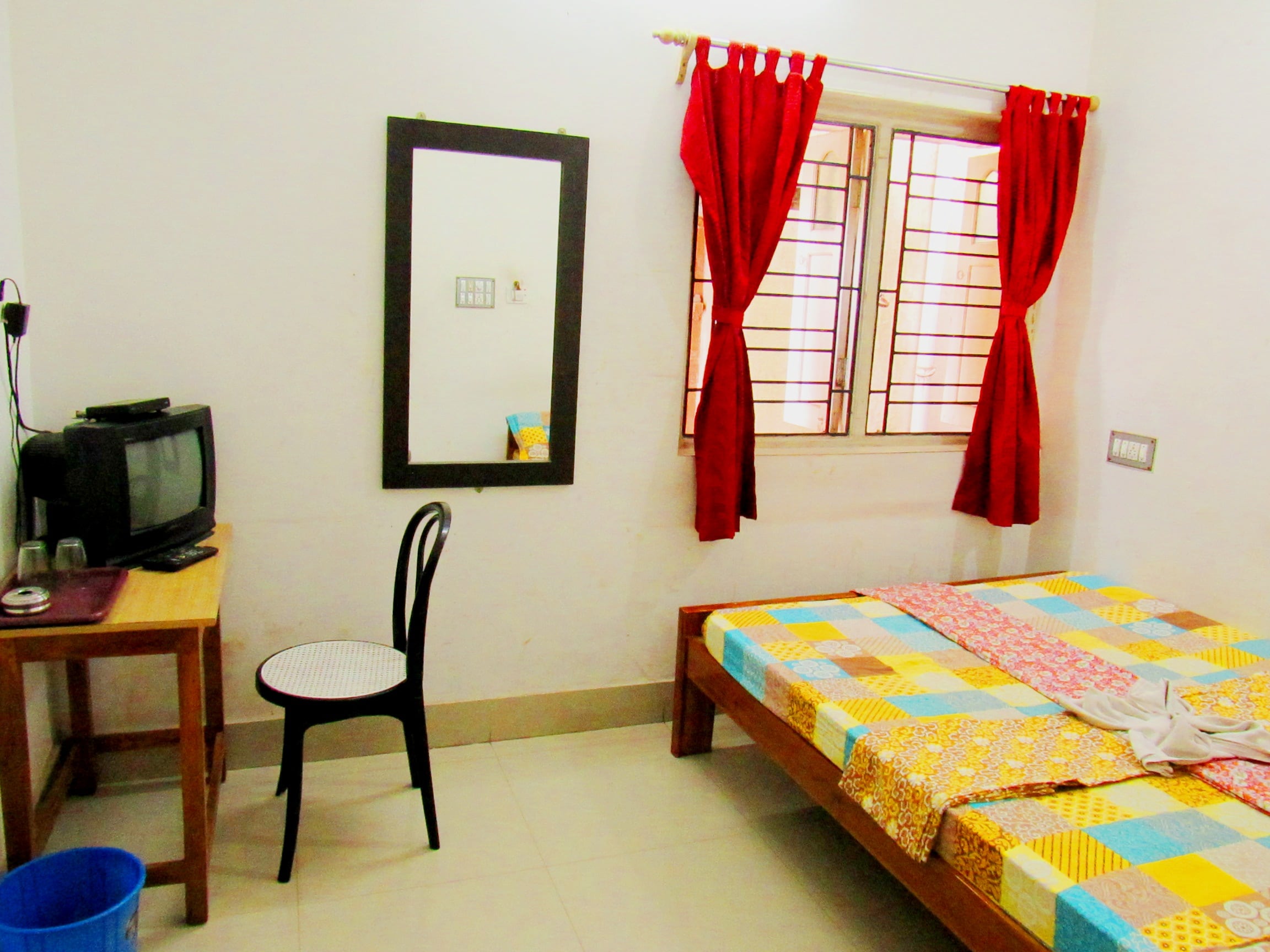 LOGDE LIPIKA(1 Min Walking from Shantiniketan Railway station) - Tap to explore photos